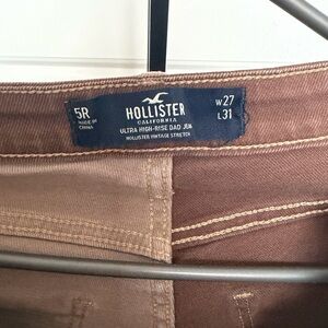 Hollister Brown Ultra High-Rise Dad Jeans